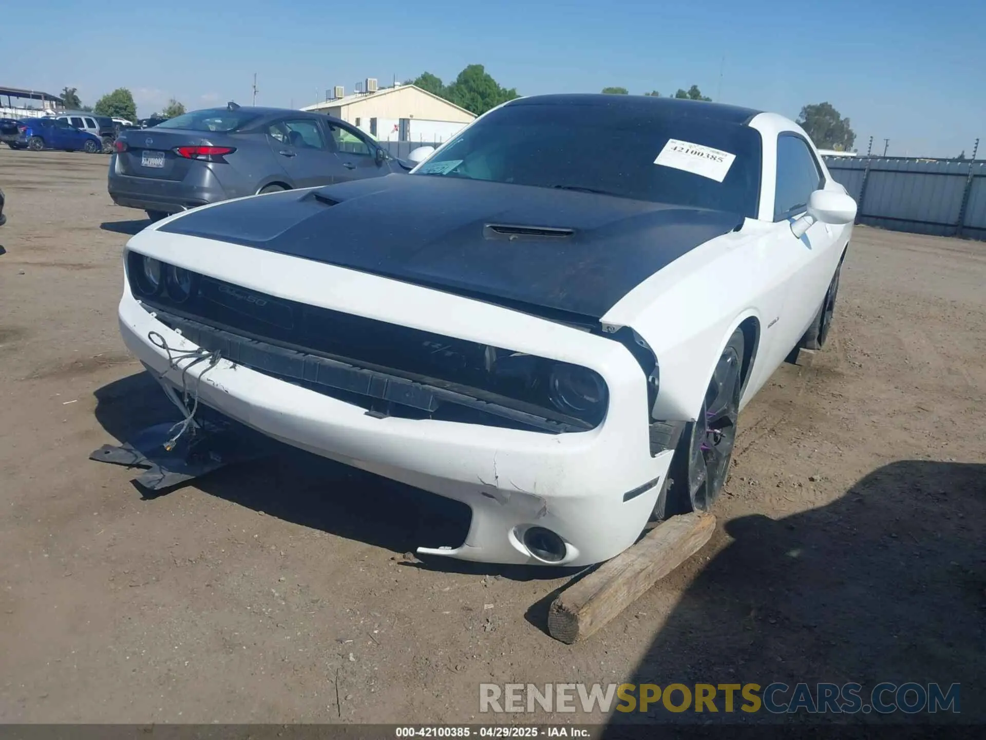 2 Photograph of a damaged car 2C3CDZBT7LH218891 DODGE CHALLENGER 2020