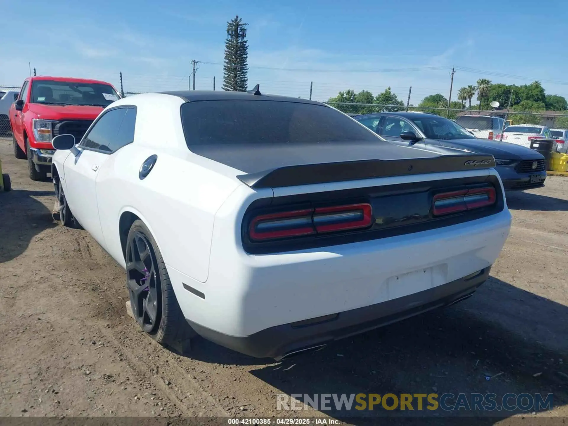 3 Photograph of a damaged car 2C3CDZBT7LH218891 DODGE CHALLENGER 2020