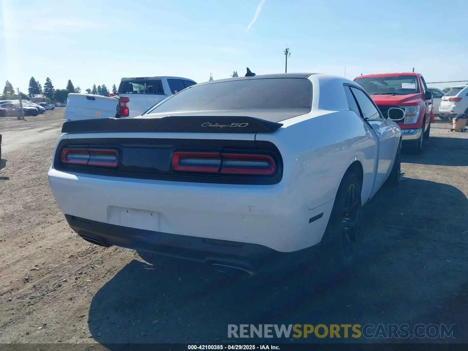 4 Photograph of a damaged car 2C3CDZBT7LH218891 DODGE CHALLENGER 2020