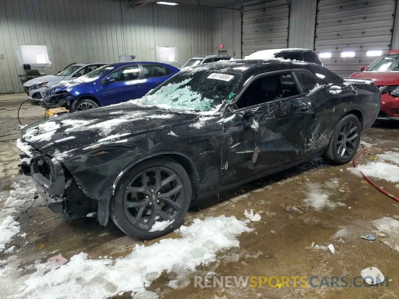 1 Photograph of a damaged car 2C3CDZBT8LH165229 DODGE CHALLENGER 2020