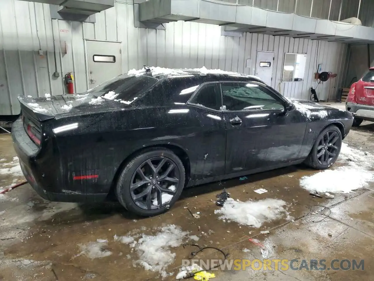 3 Photograph of a damaged car 2C3CDZBT8LH165229 DODGE CHALLENGER 2020