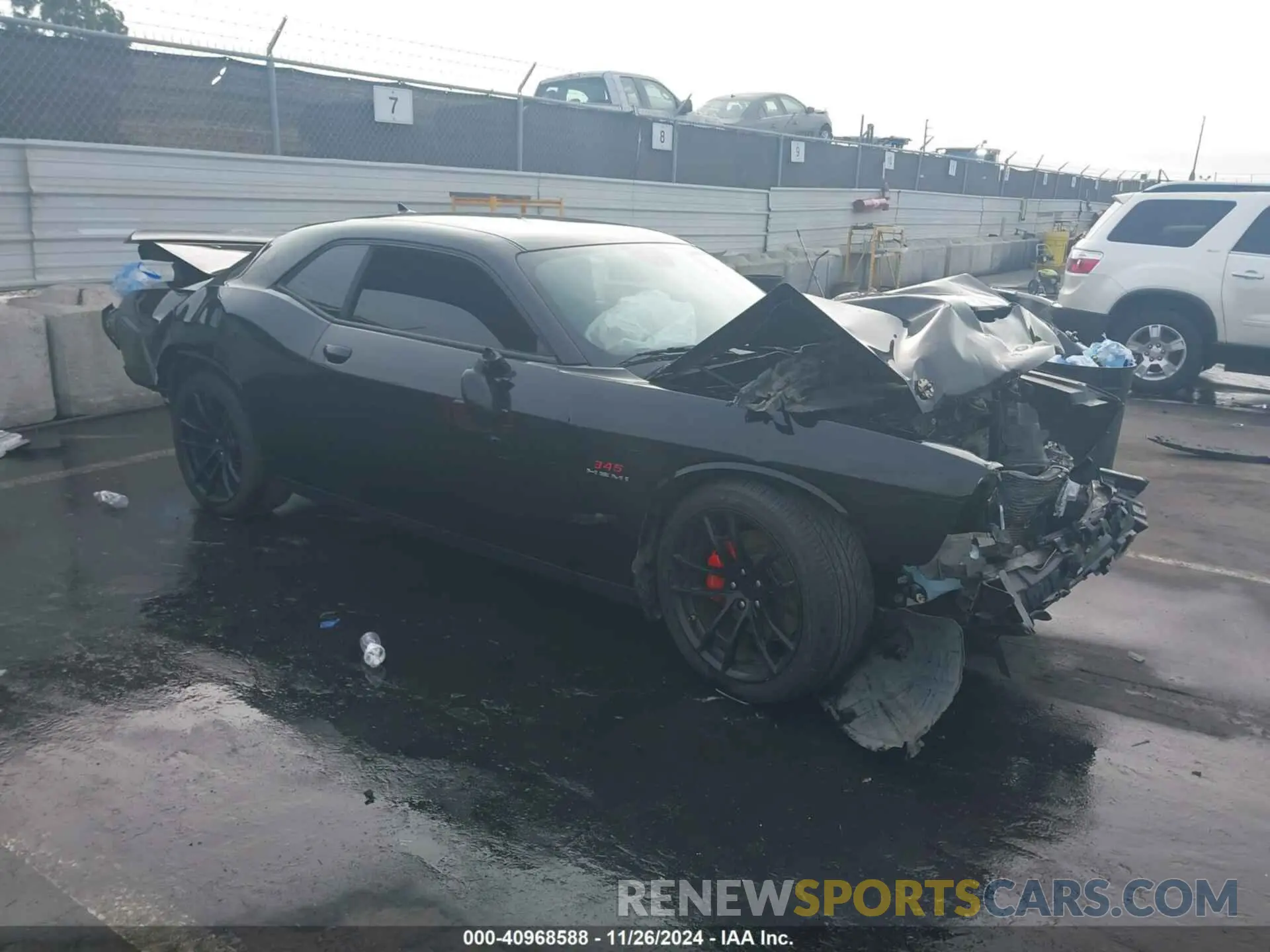 1 Photograph of a damaged car 2C3CDZBT8LH211223 DODGE CHALLENGER 2020
