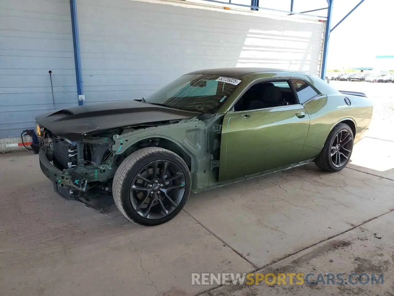 1 Photograph of a damaged car 2C3CDZBTXLH236513 DODGE CHALLENGER 2020