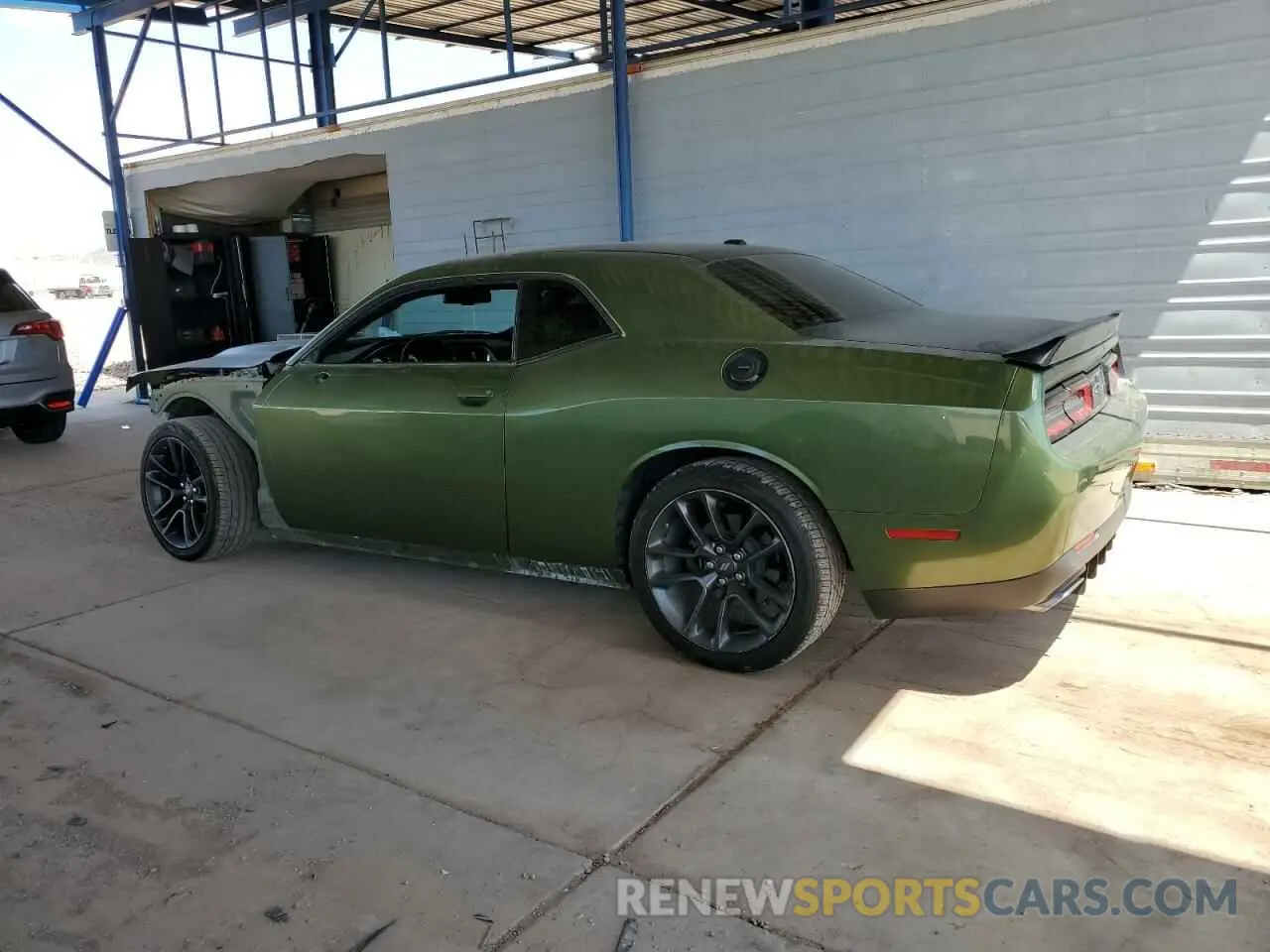 2 Photograph of a damaged car 2C3CDZBTXLH236513 DODGE CHALLENGER 2020