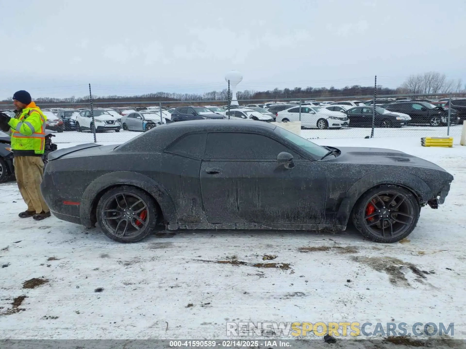 13 Photograph of a damaged car 2C3CDZFJ0LH149082 DODGE CHALLENGER 2020