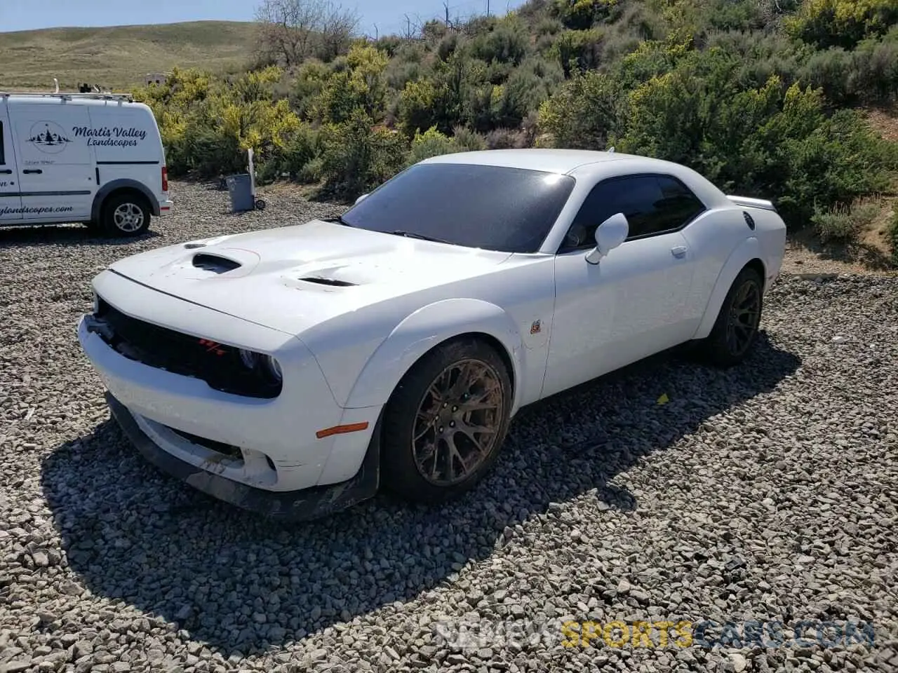 1 Photograph of a damaged car 2C3CDZFJ0LH156372 DODGE CHALLENGER 2020