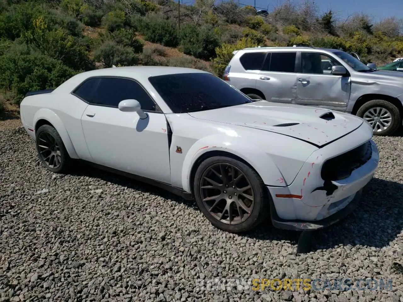 4 Photograph of a damaged car 2C3CDZFJ0LH156372 DODGE CHALLENGER 2020