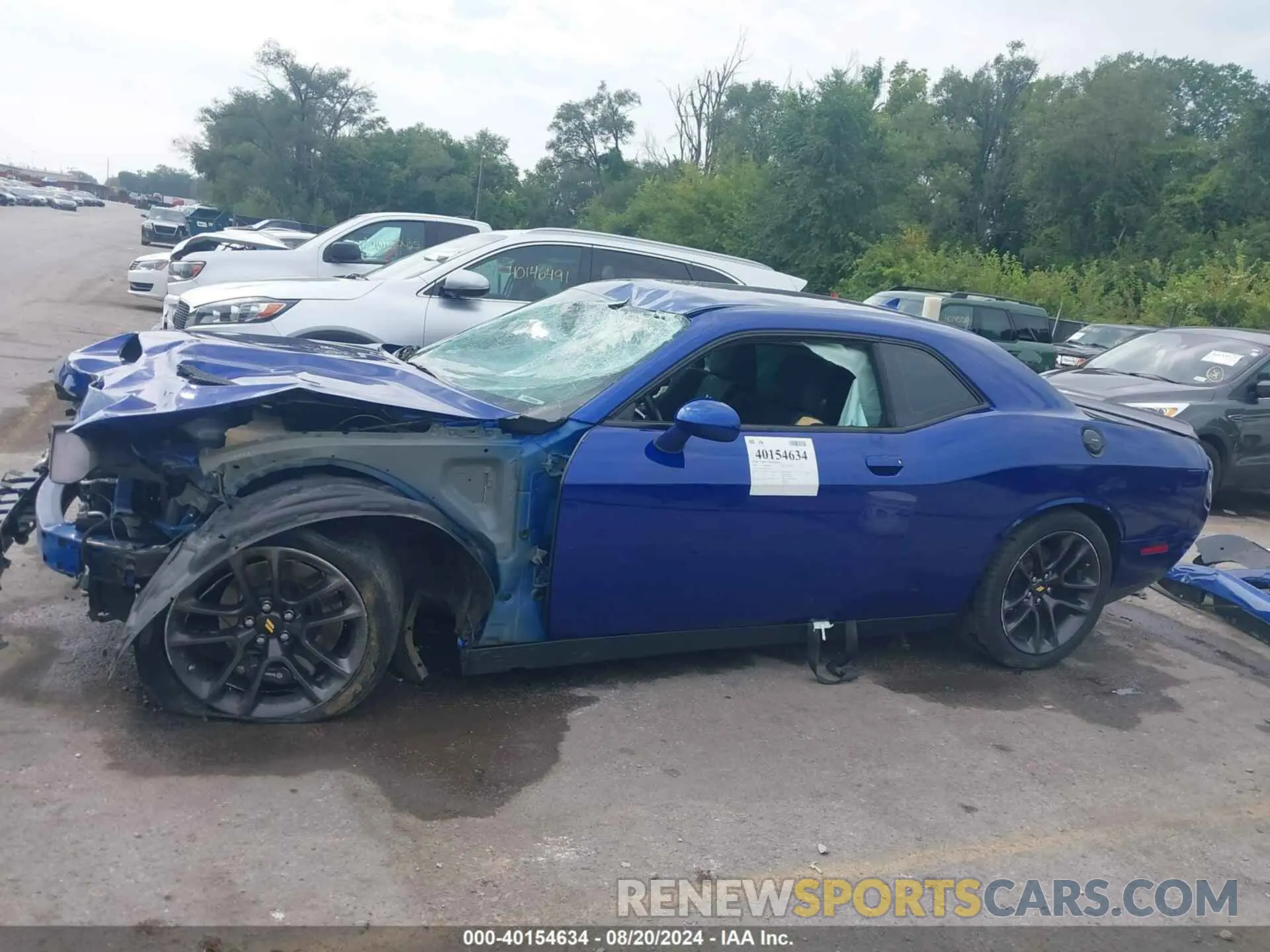 14 Photograph of a damaged car 2C3CDZFJ0LH172345 DODGE CHALLENGER 2020