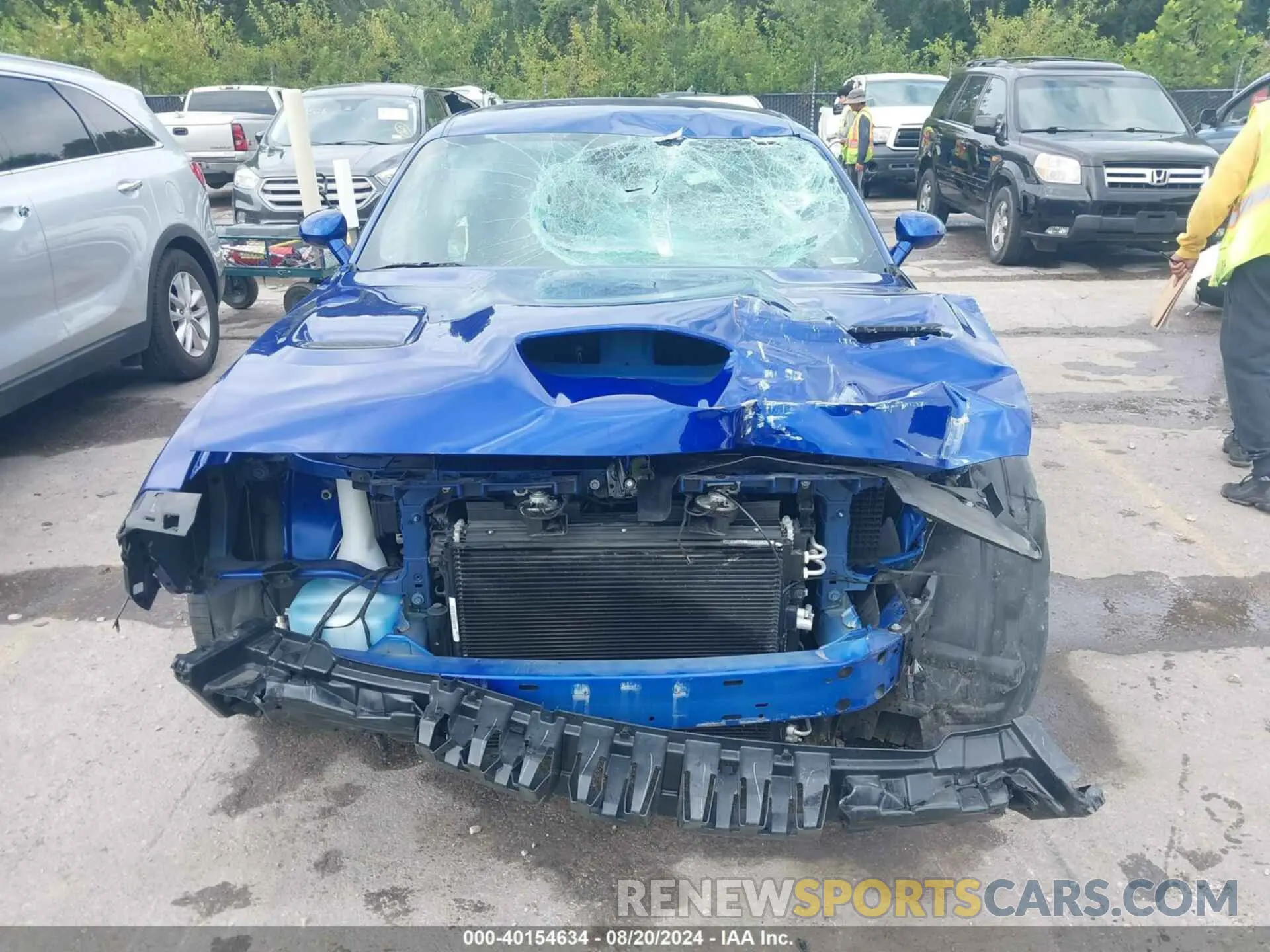 6 Photograph of a damaged car 2C3CDZFJ0LH172345 DODGE CHALLENGER 2020