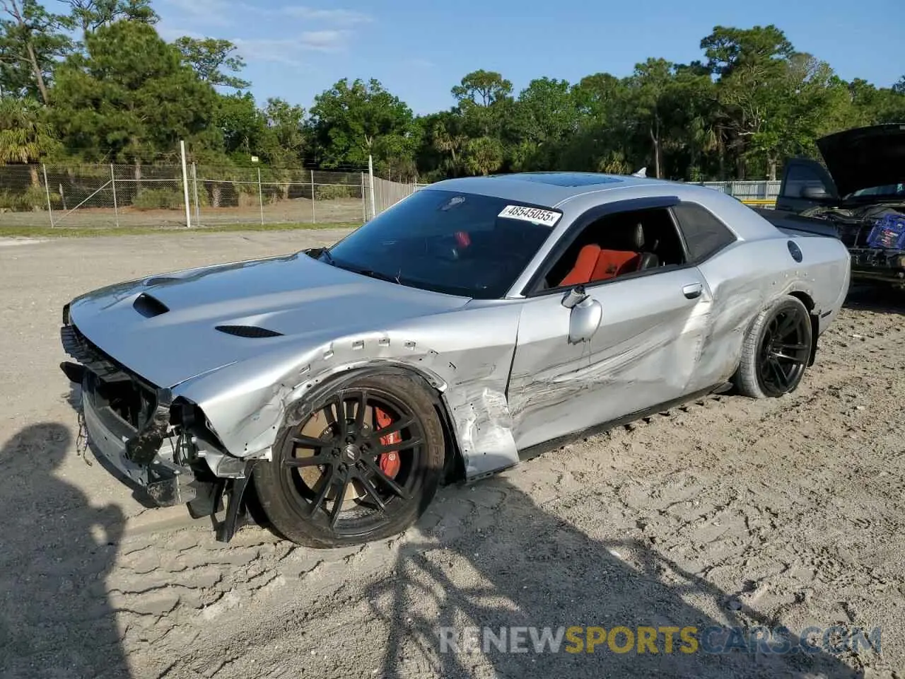 1 Photograph of a damaged car 2C3CDZFJ2LH125494 DODGE CHALLENGER 2020