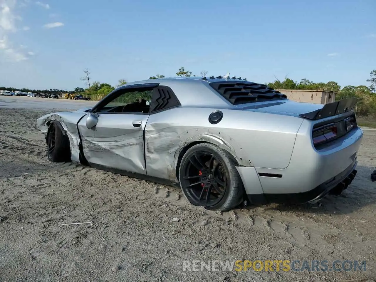 2 Photograph of a damaged car 2C3CDZFJ2LH125494 DODGE CHALLENGER 2020