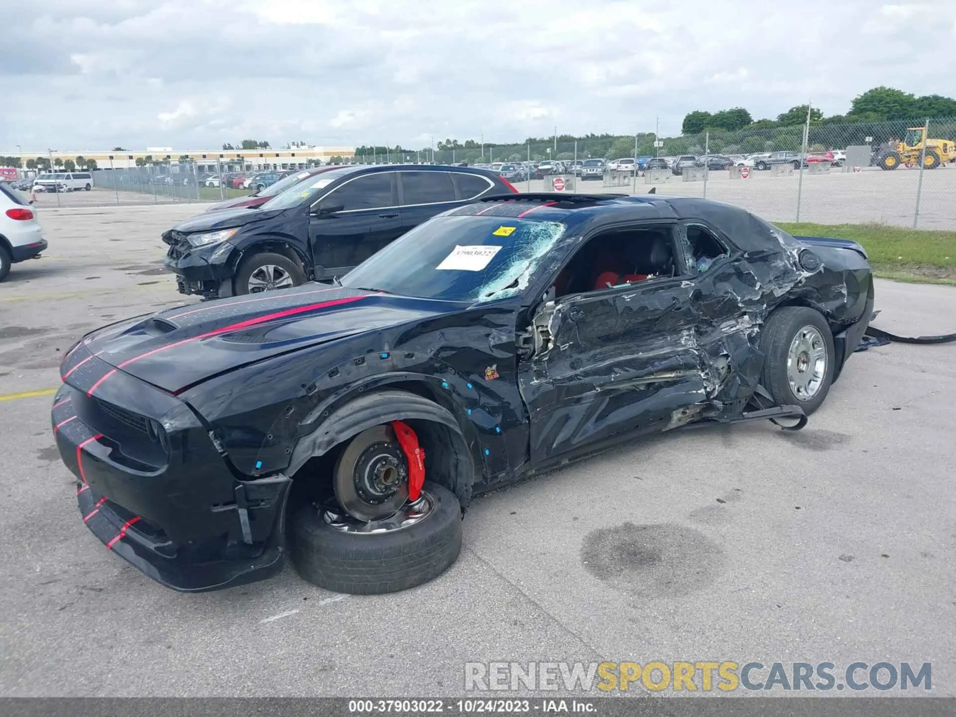 2 Photograph of a damaged car 2C3CDZFJ2LH203577 DODGE CHALLENGER 2020