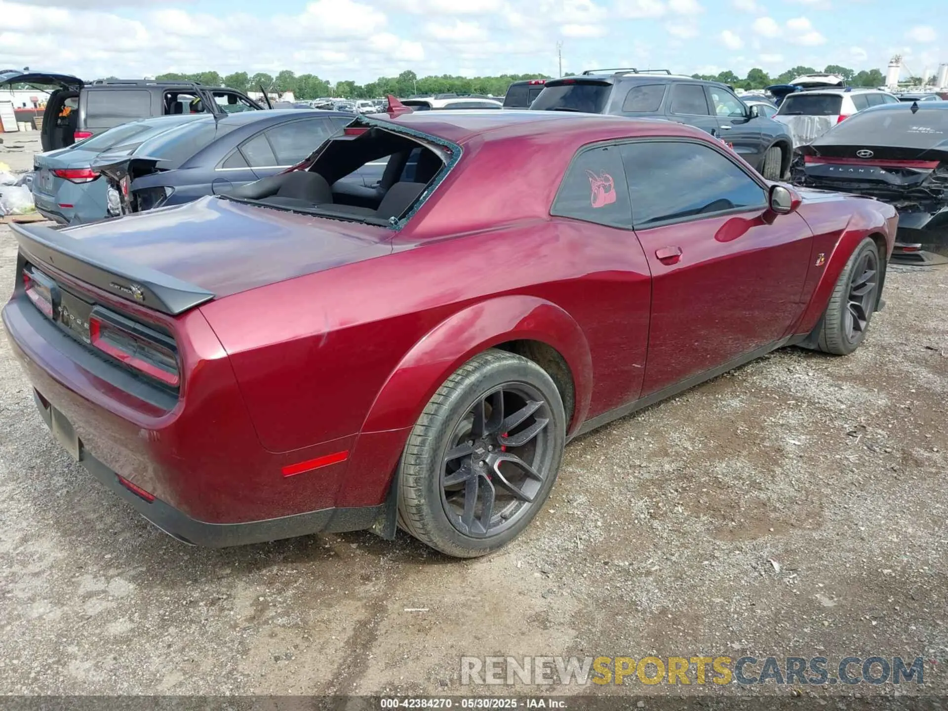 4 Photograph of a damaged car 2C3CDZFJ3LH235874 DODGE CHALLENGER 2020