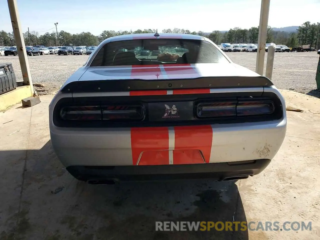6 Photograph of a damaged car 2C3CDZFJ3LH246549 DODGE CHALLENGER 2020