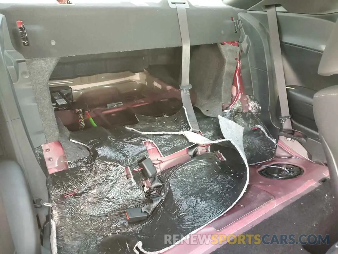 10 Photograph of a damaged car 2C3CDZFJ4LH103710 DODGE CHALLENGER 2020