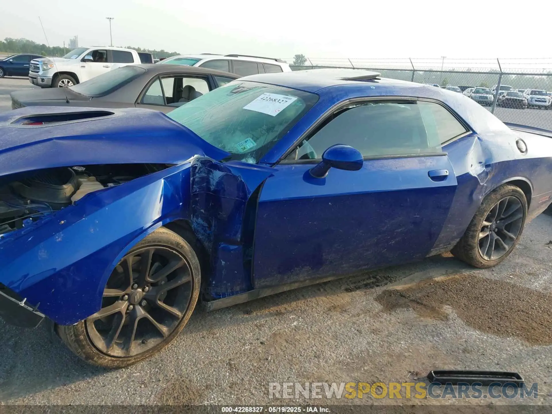 13 Photograph of a damaged car 2C3CDZFJ4LH117493 DODGE CHALLENGER 2020