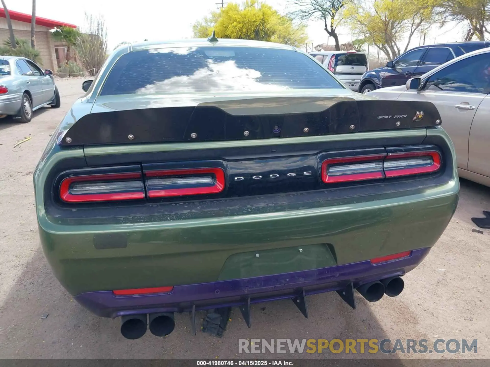 16 Photograph of a damaged car 2C3CDZFJ4LH156844 DODGE CHALLENGER 2020