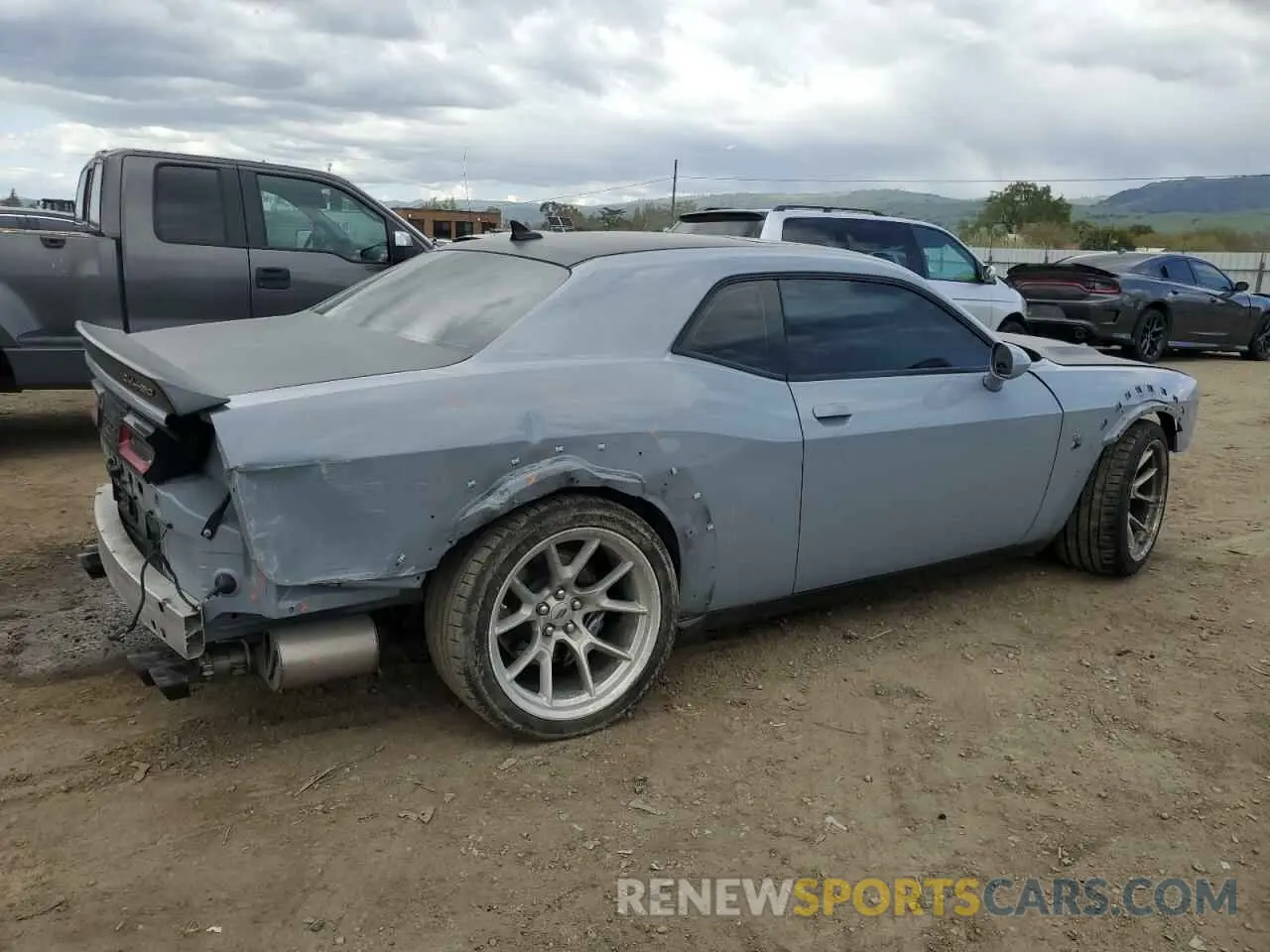 3 Photograph of a damaged car 2C3CDZFJ4LH240324 DODGE CHALLENGER 2020