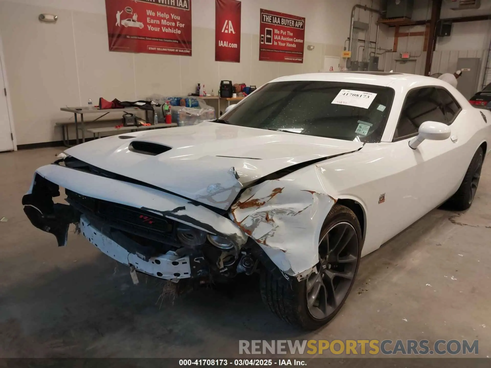 6 Photograph of a damaged car 2C3CDZFJ5LH132746 DODGE CHALLENGER 2020