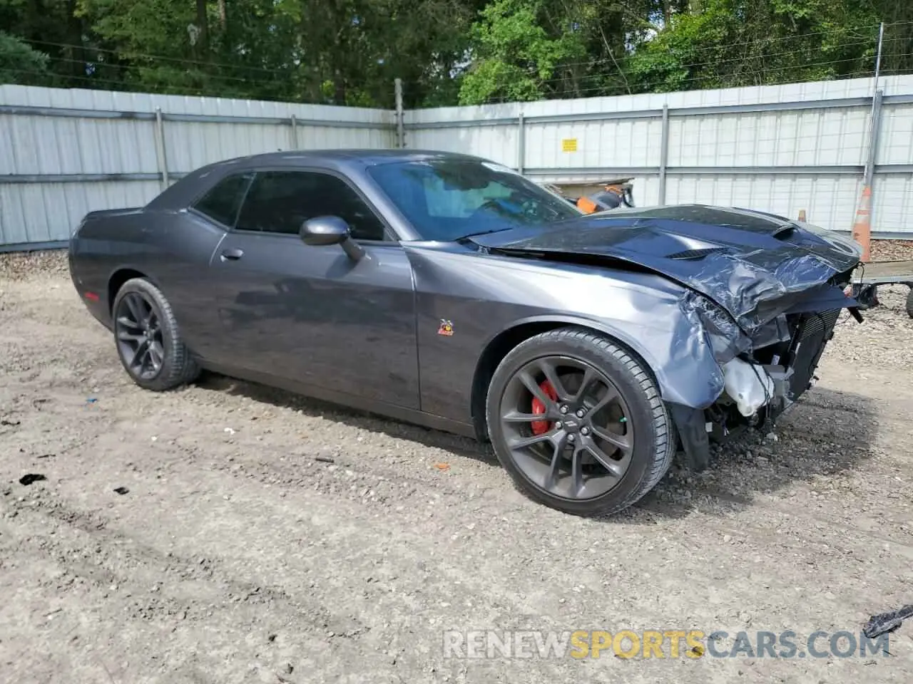 4 Photograph of a damaged car 2C3CDZFJ6LH104504 DODGE CHALLENGER 2020