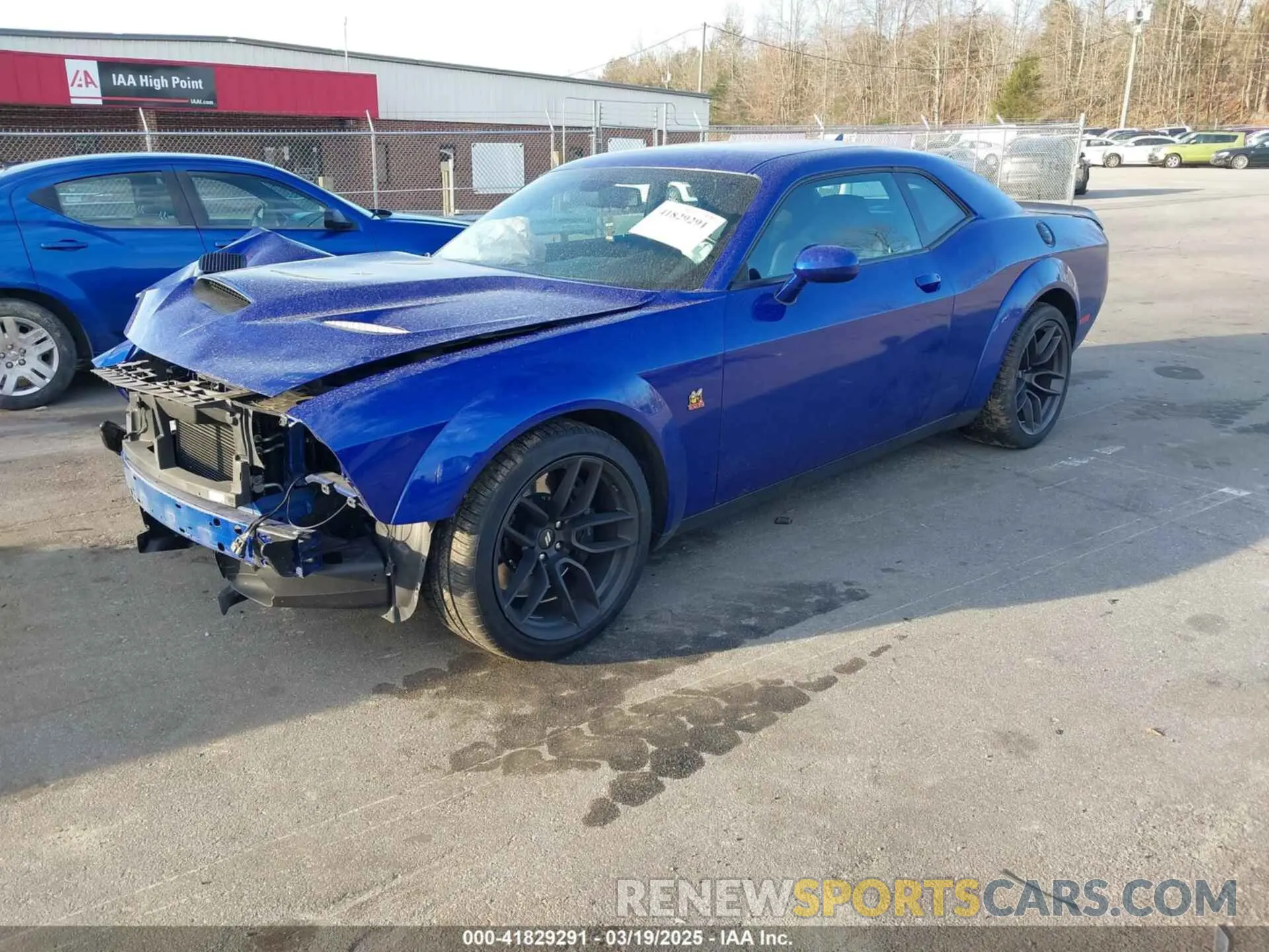 2 Photograph of a damaged car 2C3CDZFJ6LH156392 DODGE CHALLENGER 2020