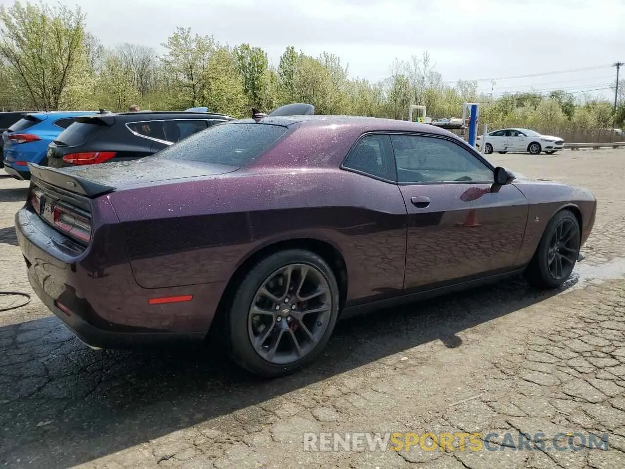 3 Photograph of a damaged car 2C3CDZFJ6LH181809 DODGE CHALLENGER 2020