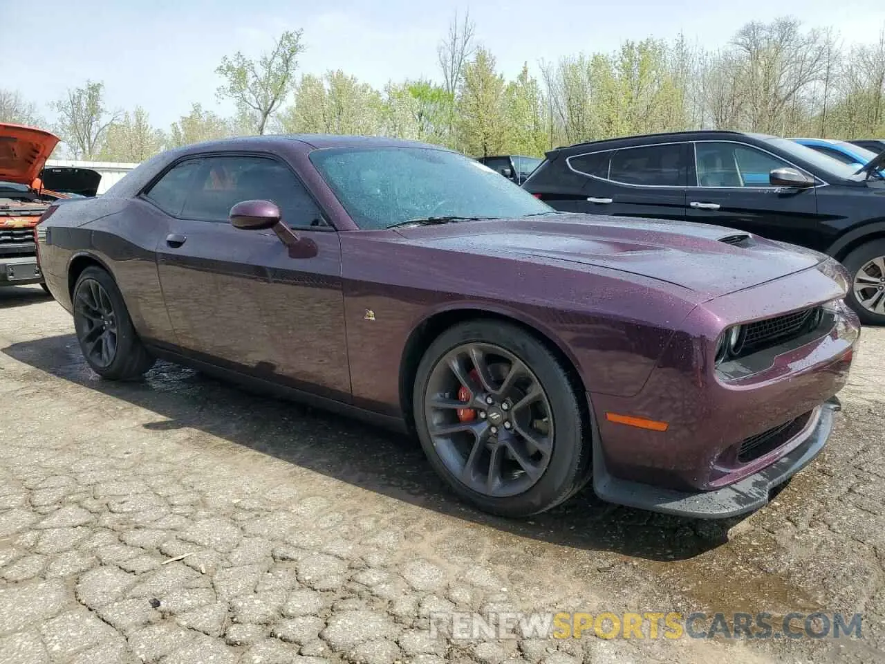 4 Photograph of a damaged car 2C3CDZFJ6LH181809 DODGE CHALLENGER 2020