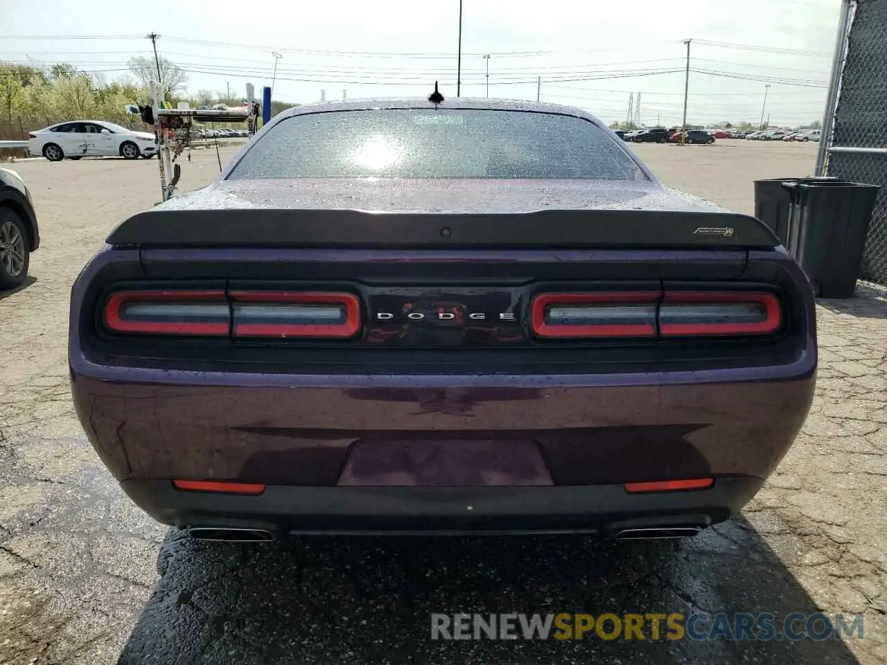 6 Photograph of a damaged car 2C3CDZFJ6LH181809 DODGE CHALLENGER 2020