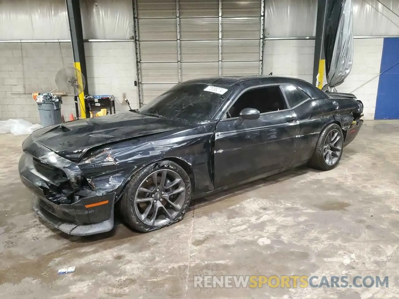 1 Photograph of a damaged car 2C3CDZFJ6LH206689 DODGE CHALLENGER 2020
