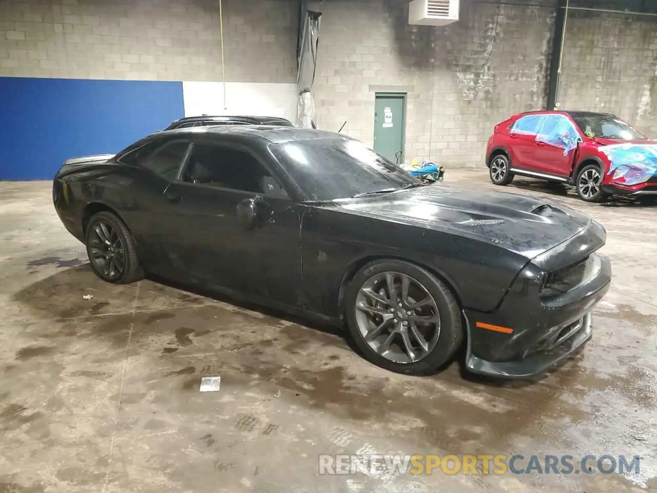 4 Photograph of a damaged car 2C3CDZFJ6LH206689 DODGE CHALLENGER 2020