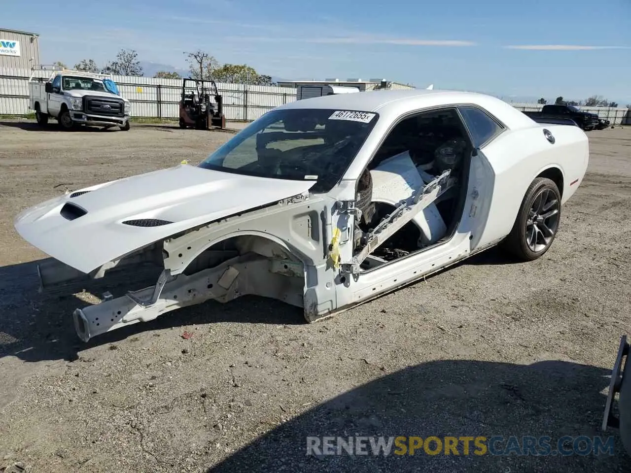 1 Photograph of a damaged car 2C3CDZFJ6LH250417 DODGE CHALLENGER 2020