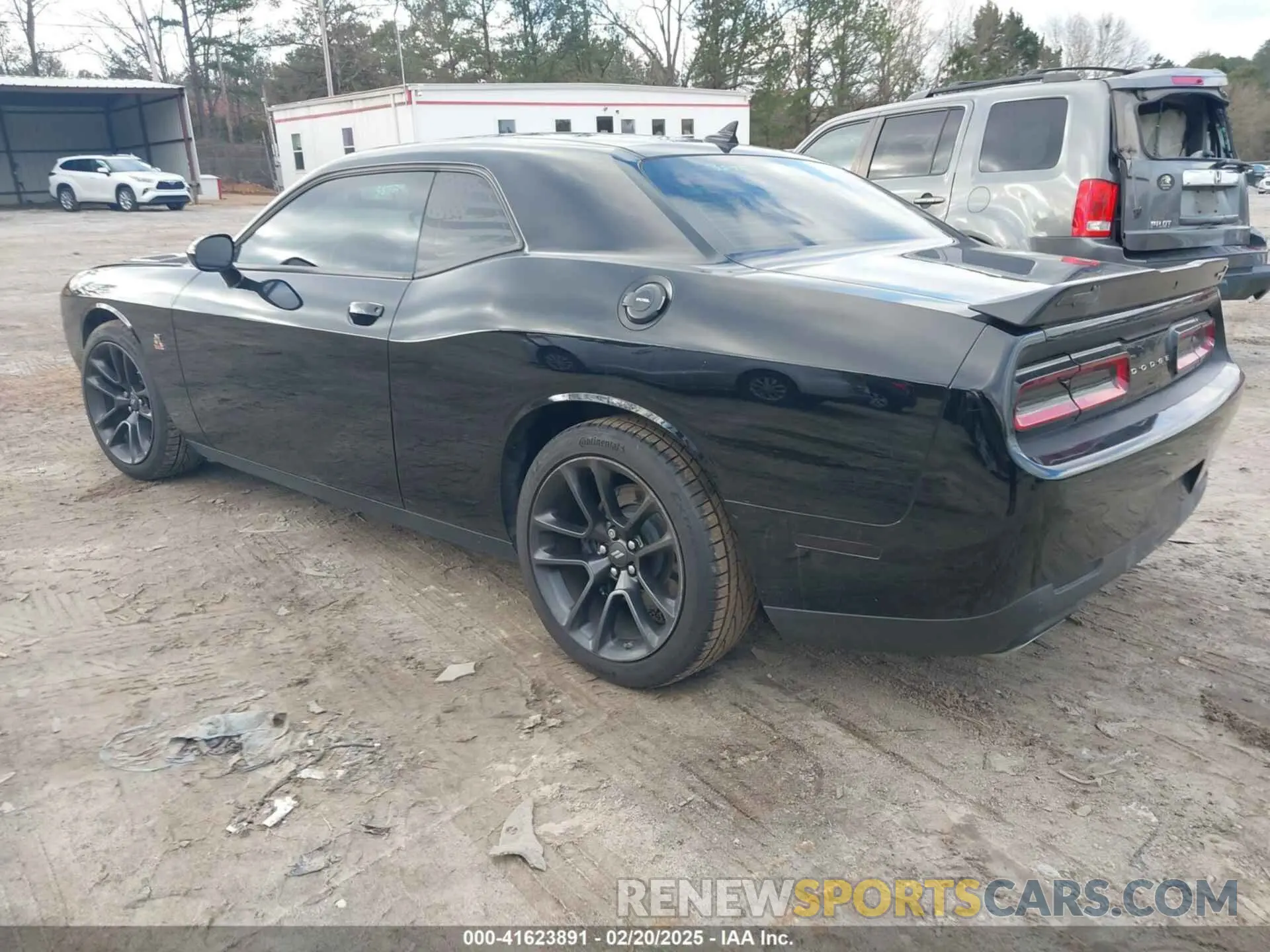 3 Photograph of a damaged car 2C3CDZFJ7LH239877 DODGE CHALLENGER 2020