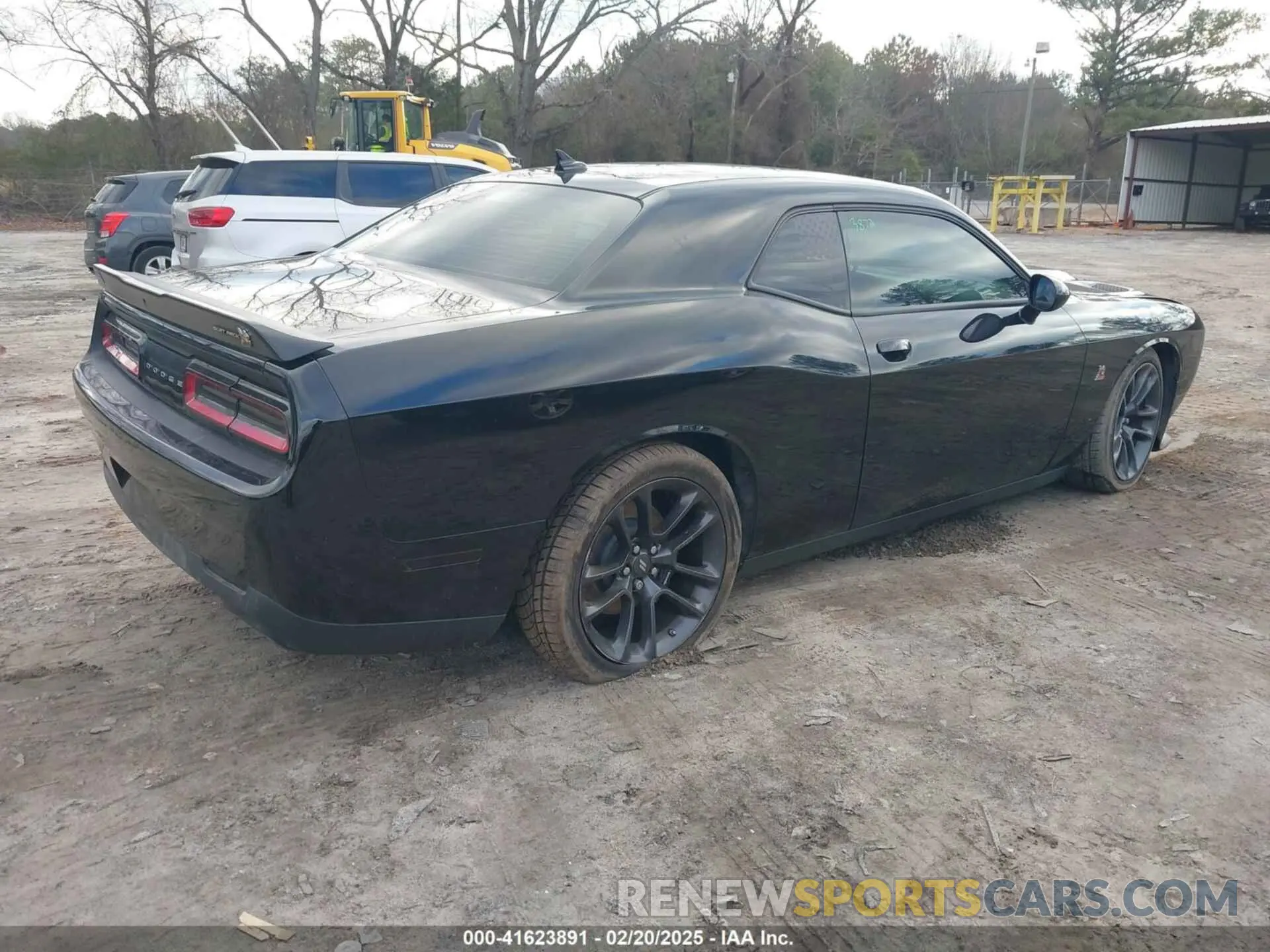 4 Photograph of a damaged car 2C3CDZFJ7LH239877 DODGE CHALLENGER 2020