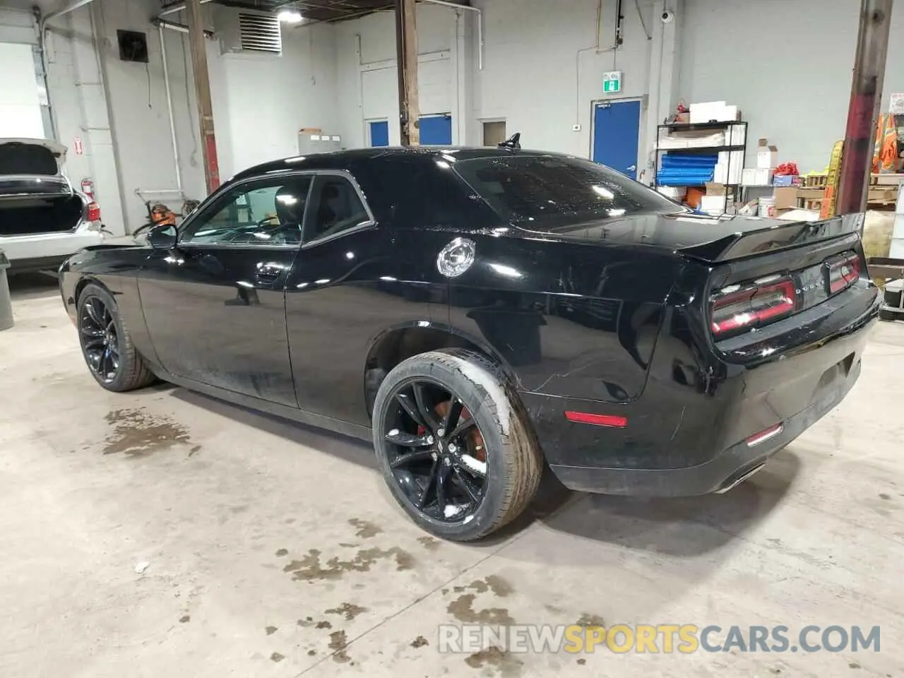 2 Photograph of a damaged car 2C3CDZGG6LH121645 DODGE CHALLENGER 2020