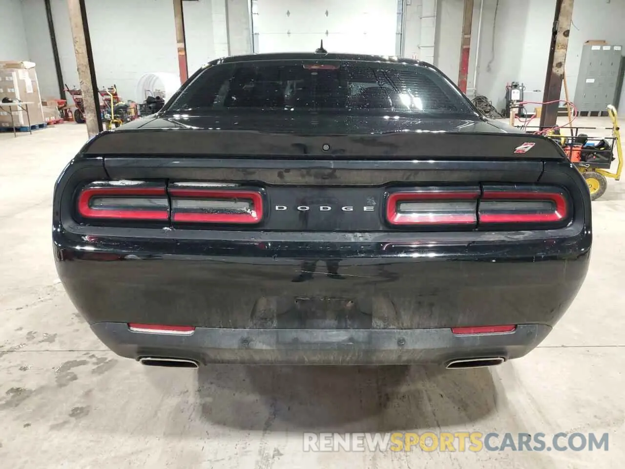6 Photograph of a damaged car 2C3CDZGG6LH121645 DODGE CHALLENGER 2020