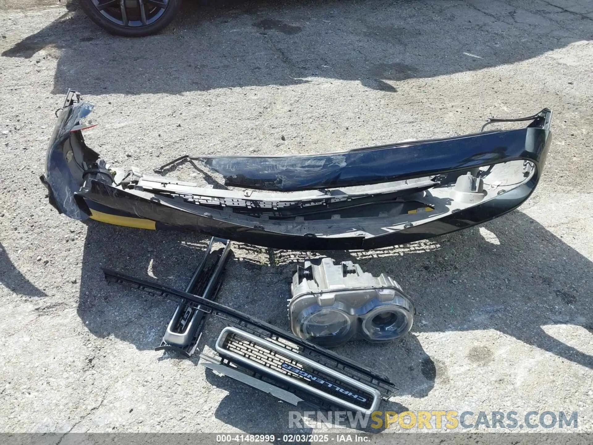 12 Photograph of a damaged car 2C3CDZJG0LH159512 DODGE CHALLENGER 2020