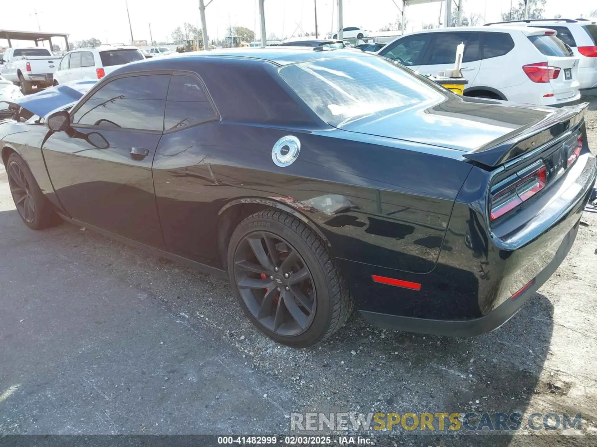 3 Photograph of a damaged car 2C3CDZJG0LH159512 DODGE CHALLENGER 2020