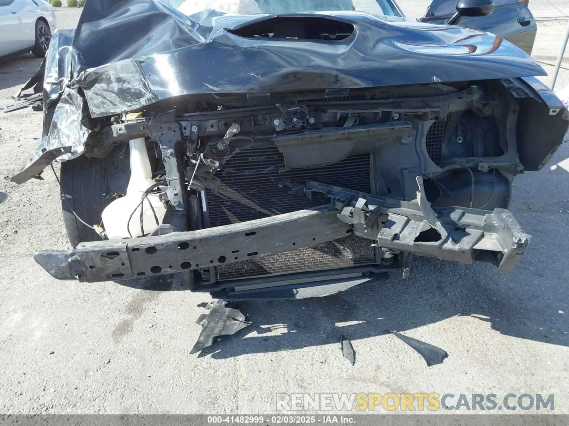 6 Photograph of a damaged car 2C3CDZJG0LH159512 DODGE CHALLENGER 2020