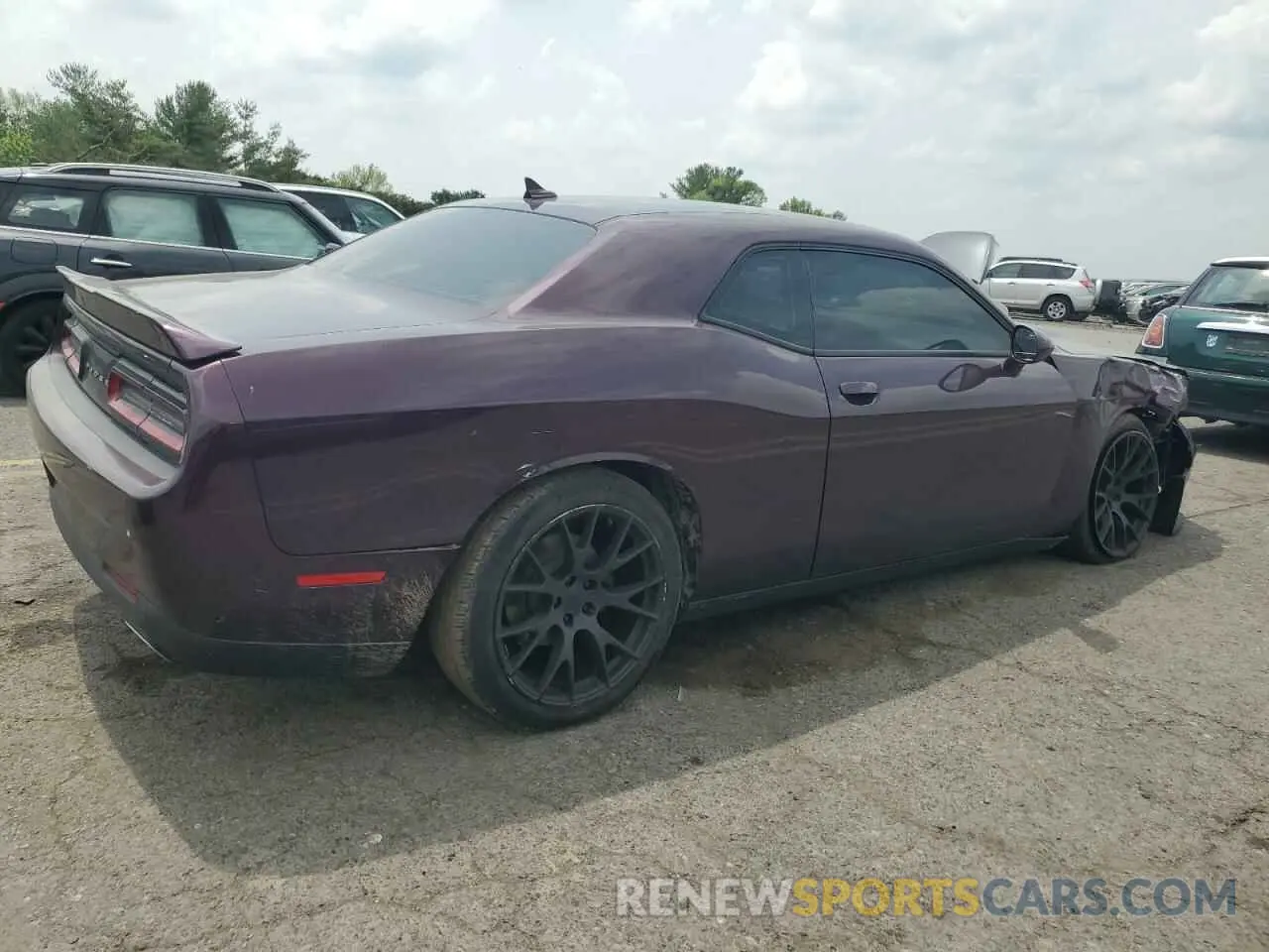 3 Photograph of a damaged car 2C3CDZJG0LH215304 DODGE CHALLENGER 2020