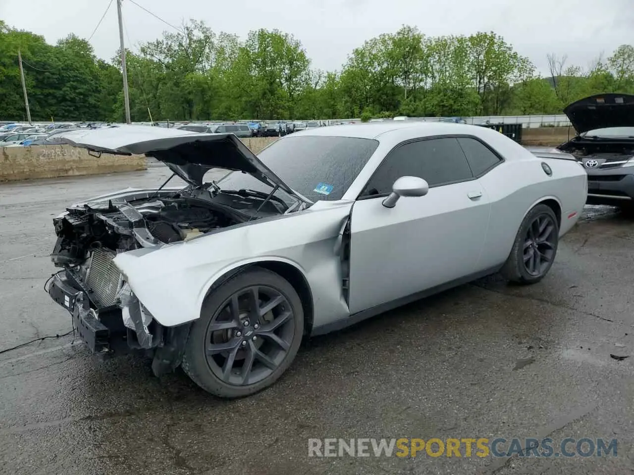 1 Photograph of a damaged car 2C3CDZJG3LH105704 DODGE CHALLENGER 2020