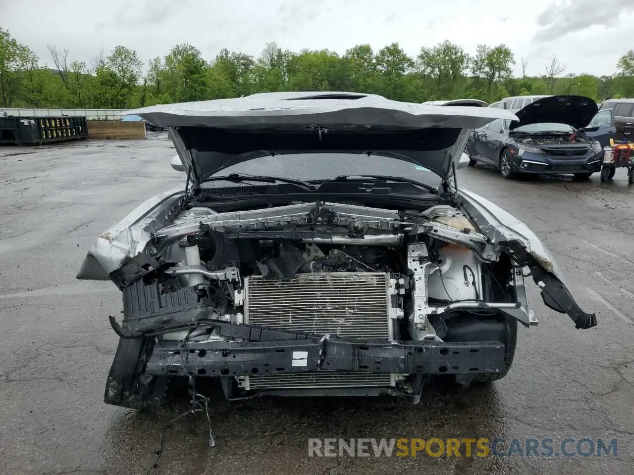 5 Photograph of a damaged car 2C3CDZJG3LH105704 DODGE CHALLENGER 2020