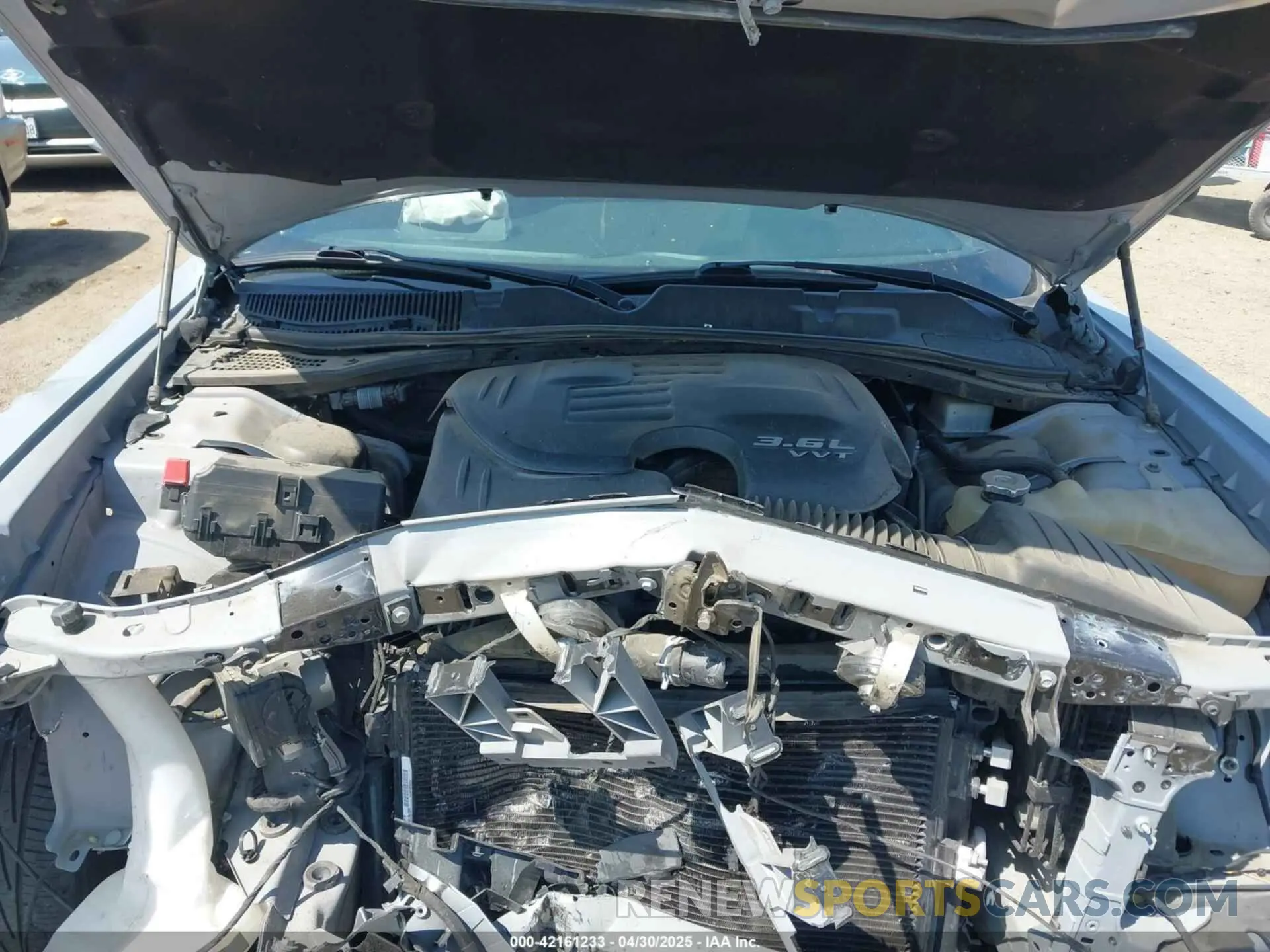 10 Photograph of a damaged car 2C3CDZJG4LH250475 DODGE CHALLENGER 2020
