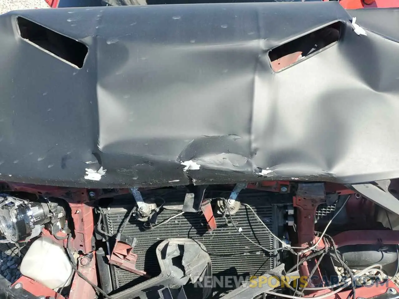 11 Photograph of a damaged car 2C3CDZJG5LH138607 DODGE CHALLENGER 2020
