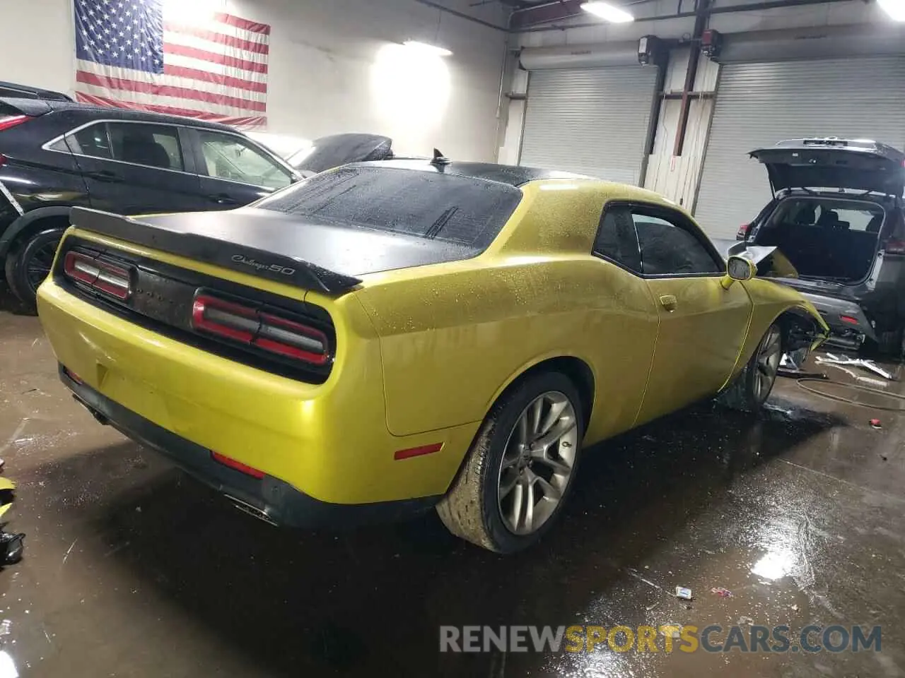 3 Photograph of a damaged car 2C3CDZJG5LH235743 DODGE CHALLENGER 2020