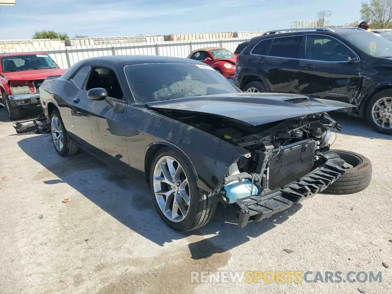 4 Photograph of a damaged car 2C3CDZJG7LH156462 DODGE CHALLENGER 2020