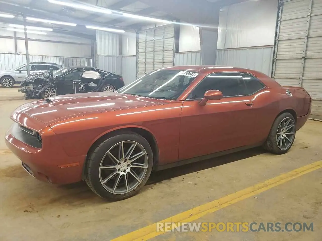 1 Photograph of a damaged car 2C3CDZJG7LH178705 DODGE CHALLENGER 2020