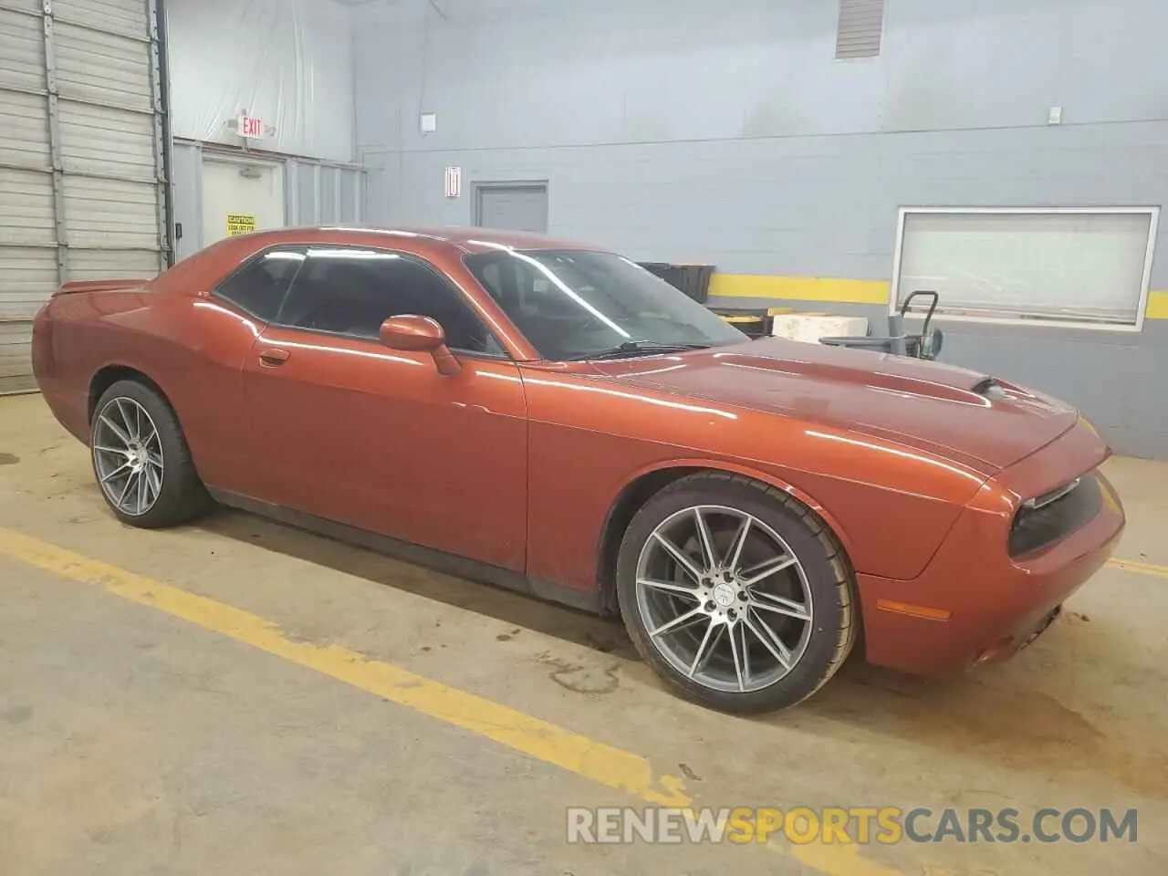 4 Photograph of a damaged car 2C3CDZJG7LH178705 DODGE CHALLENGER 2020