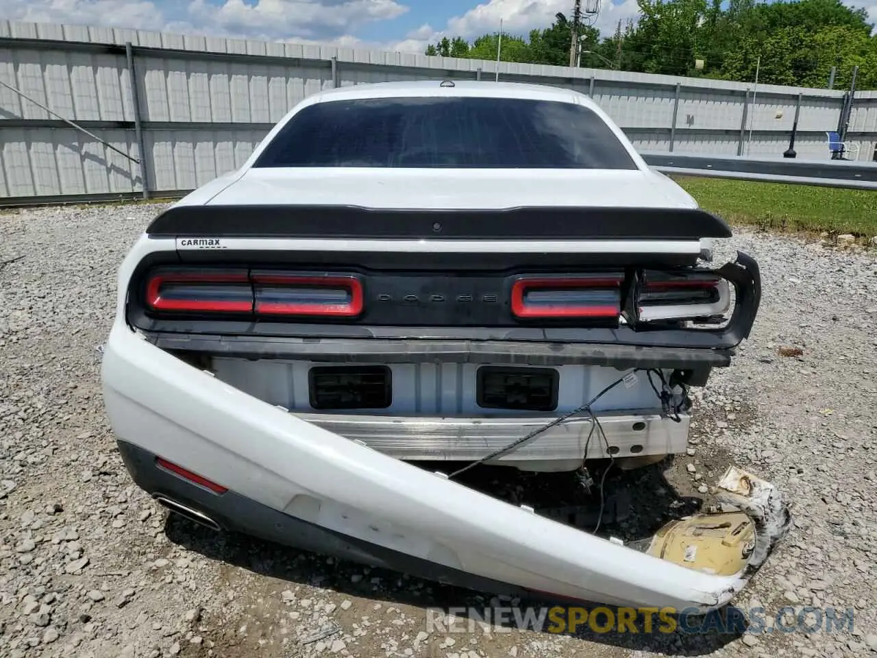 6 Photograph of a damaged car 2C3CDZJG8LH132722 DODGE CHALLENGER 2020