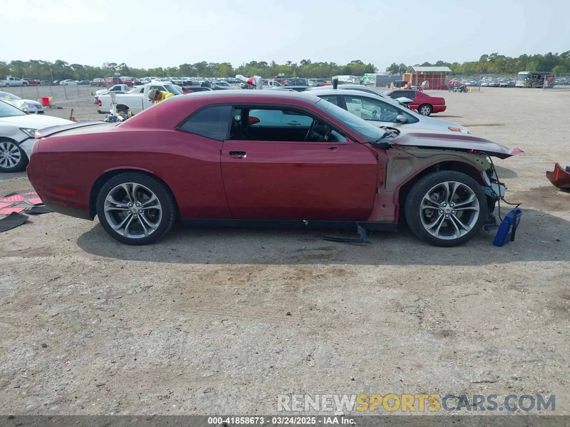 13 Photograph of a damaged car 2C3CDZJG9LH231100 DODGE CHALLENGER 2020