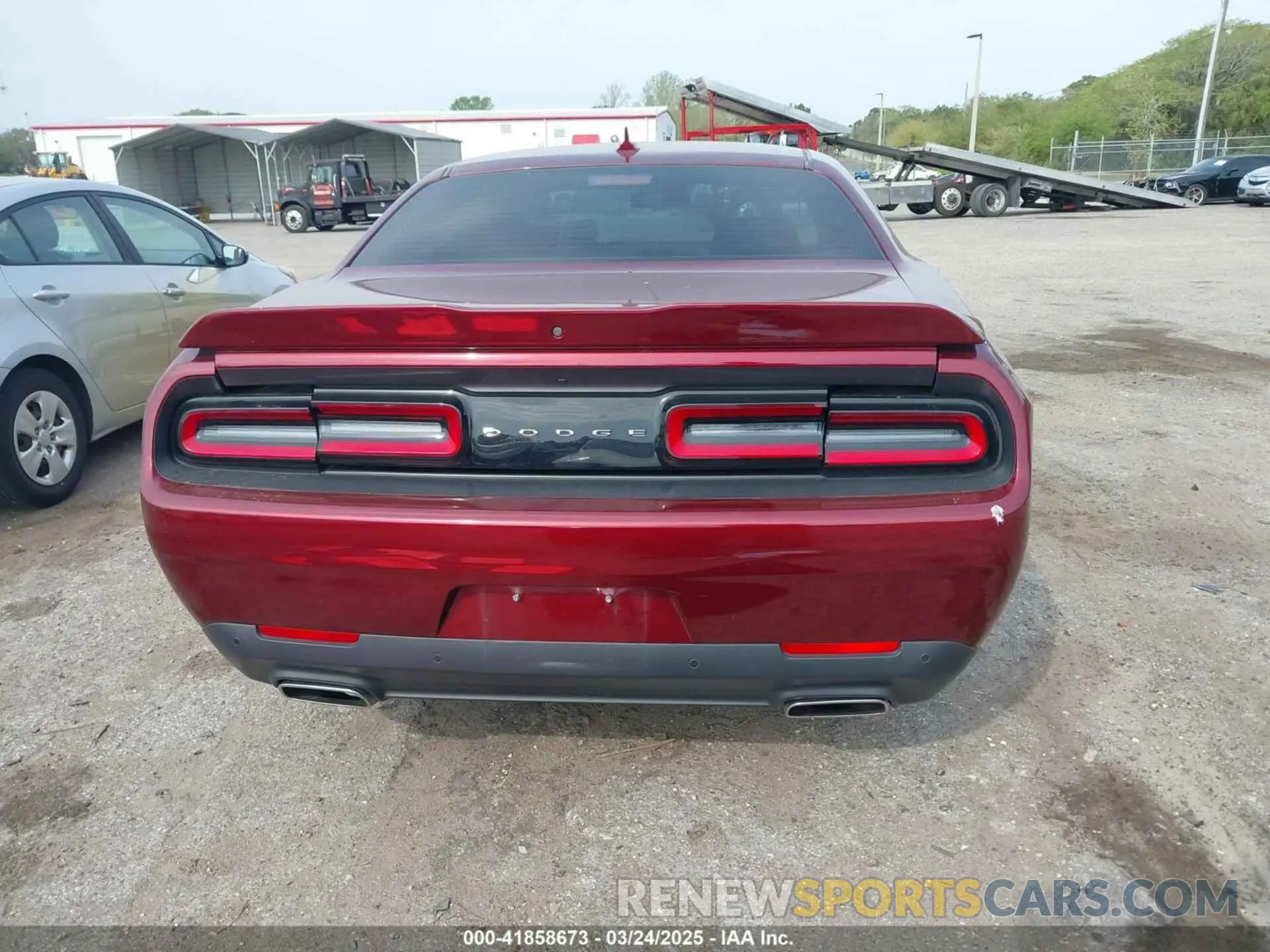 16 Photograph of a damaged car 2C3CDZJG9LH231100 DODGE CHALLENGER 2020